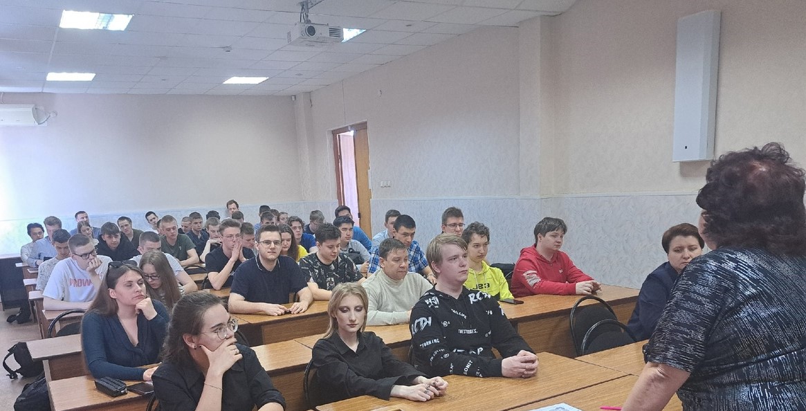 Помнить — значит знать:  в нашем филиале завершился цикл лекций о Великой Отечественной войне.