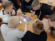 Летняя естественнонаучная школа для школьников 9-х классов.