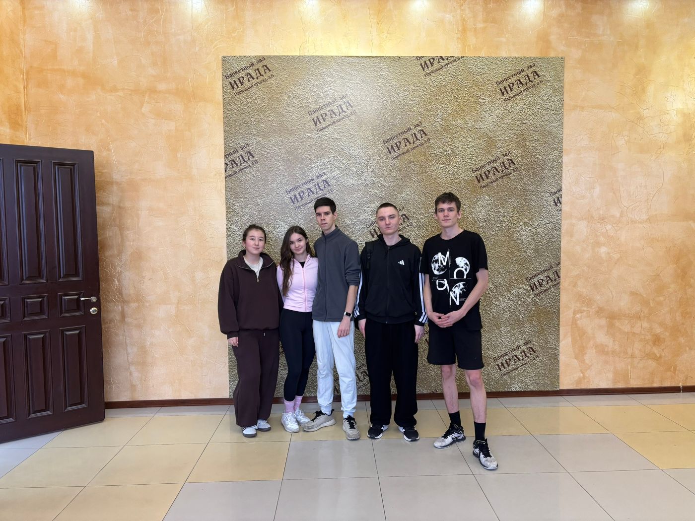 Наша команда приняла участие в турнире командного чемпионата Златоустовского городского округа по настольному теннису.