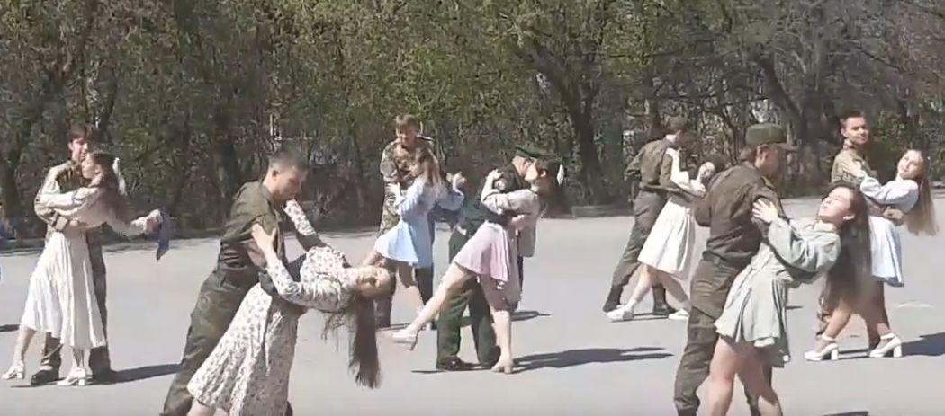 «Вальс Победы — 2026» на площади филиала ЮУрГУ в Златоусте!