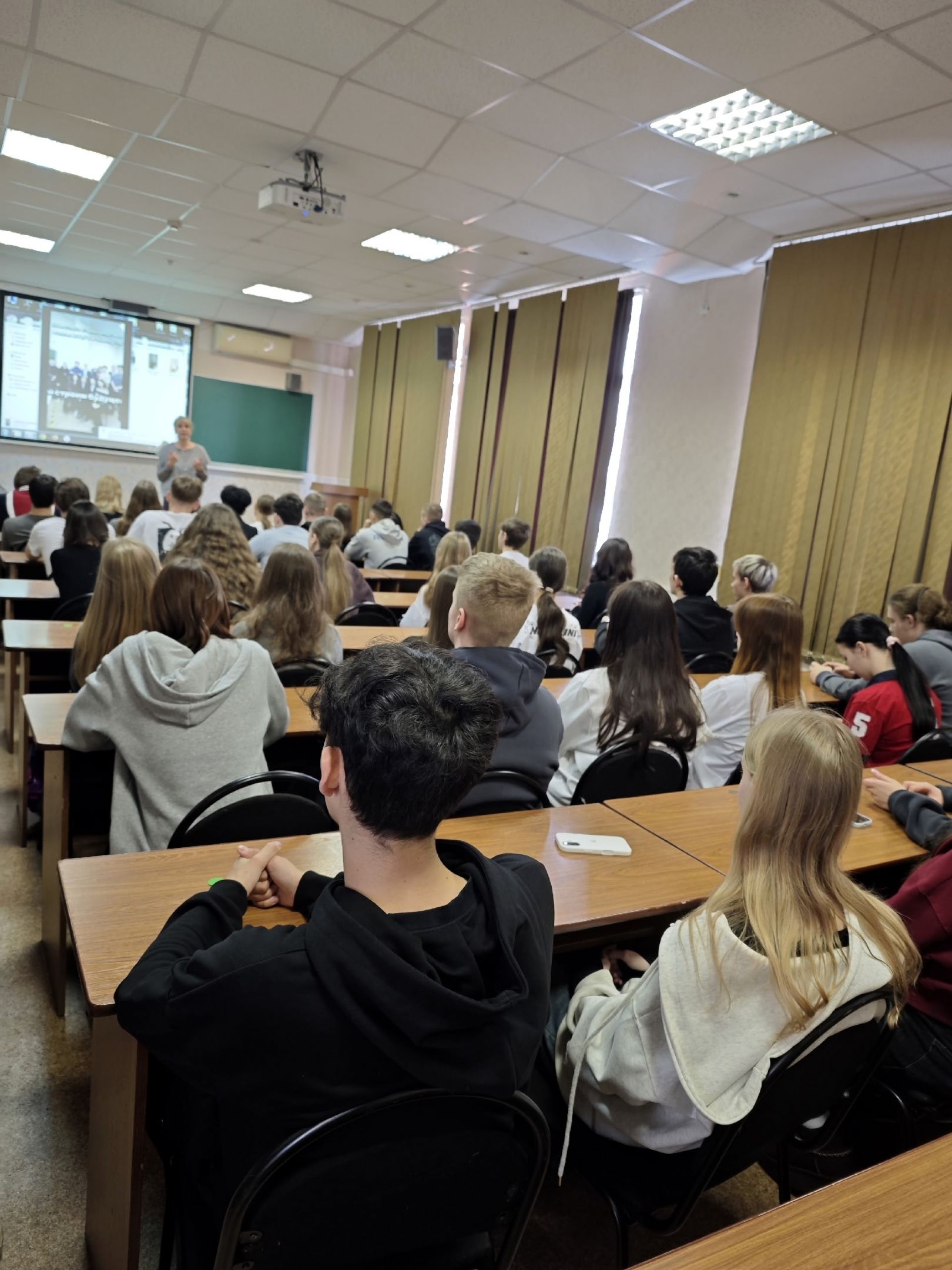 Будущее промышленности в руках молодежи: в нашем филиале прошла встреча с десятиклассниками.